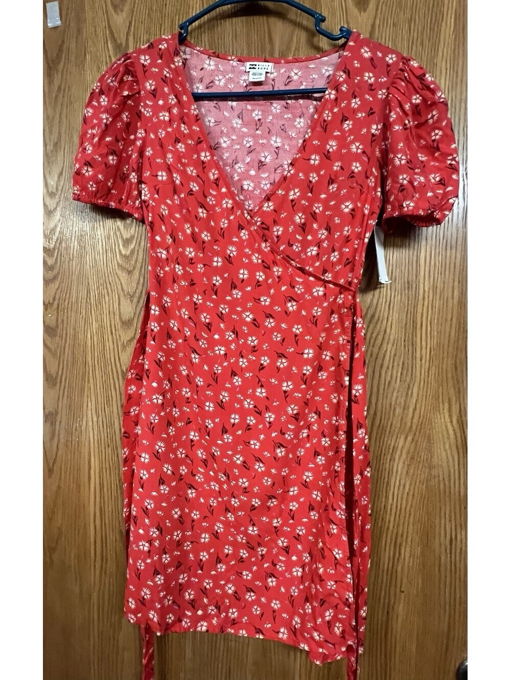 NWT Billabong Hot Tropics Mini Wrap Dress Red Floral V-Neck XS MSRP $85.95